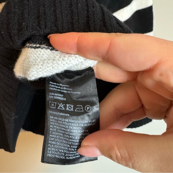 H&M Loose Fit Striped Ribbed Jumper Sweater - Picture 6 of 6